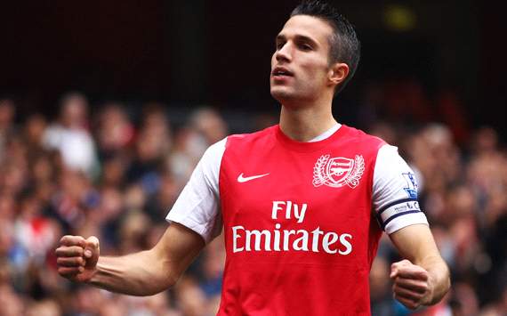 Người thay thế Robin van Persie đã đến Arsenal